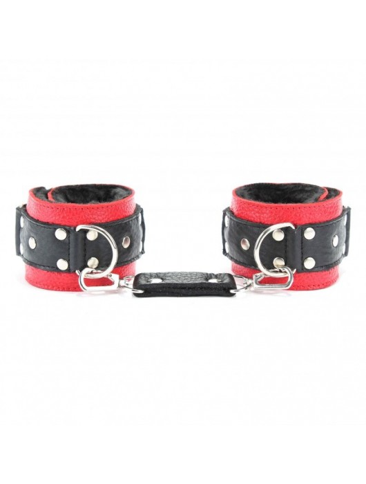 Красно-чёрные кожаные наручники с меховым подкладом - БДСМ Арсенал - купить с доставкой в Салавате