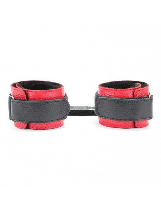 Красно-чёрные кожаные наручники с меховым подкладом - БДСМ Арсенал - купить с доставкой в Салавате