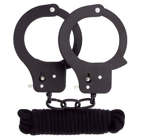 Чёрные наручники из листового металла в комплекте с веревкой BONDX METAL CUFFS LOVE ROPE SET - Dream Toys - купить с доставкой в Салавате